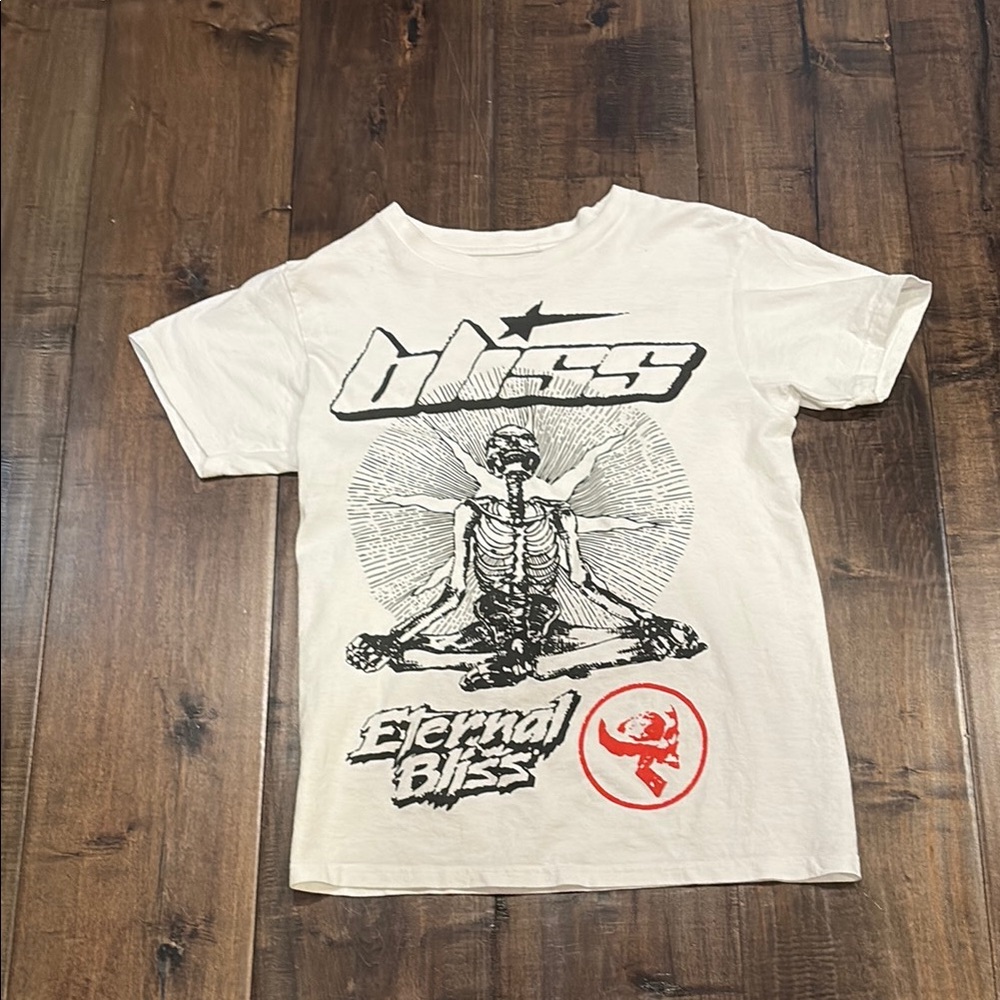 Fashion Nova White Short Sleeve Tee with Graphic Design